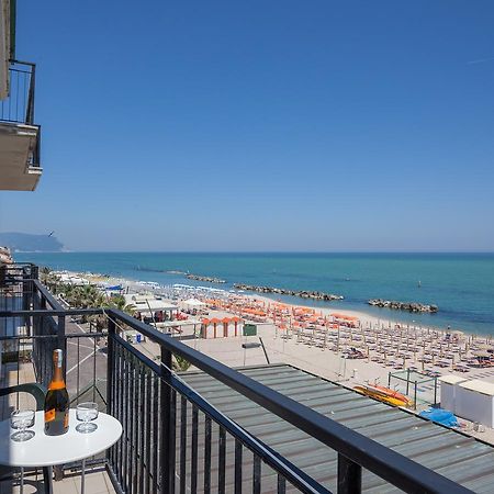 Hotel Bianchi Nicola 포르토레카나티 외부 사진